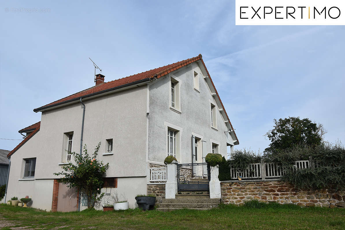 Maison à SAINT-ELOY-LES-MINES