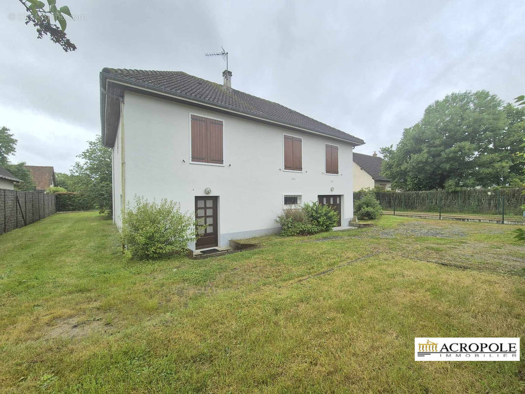 Maison à AUBIGNY-SUR-NERE