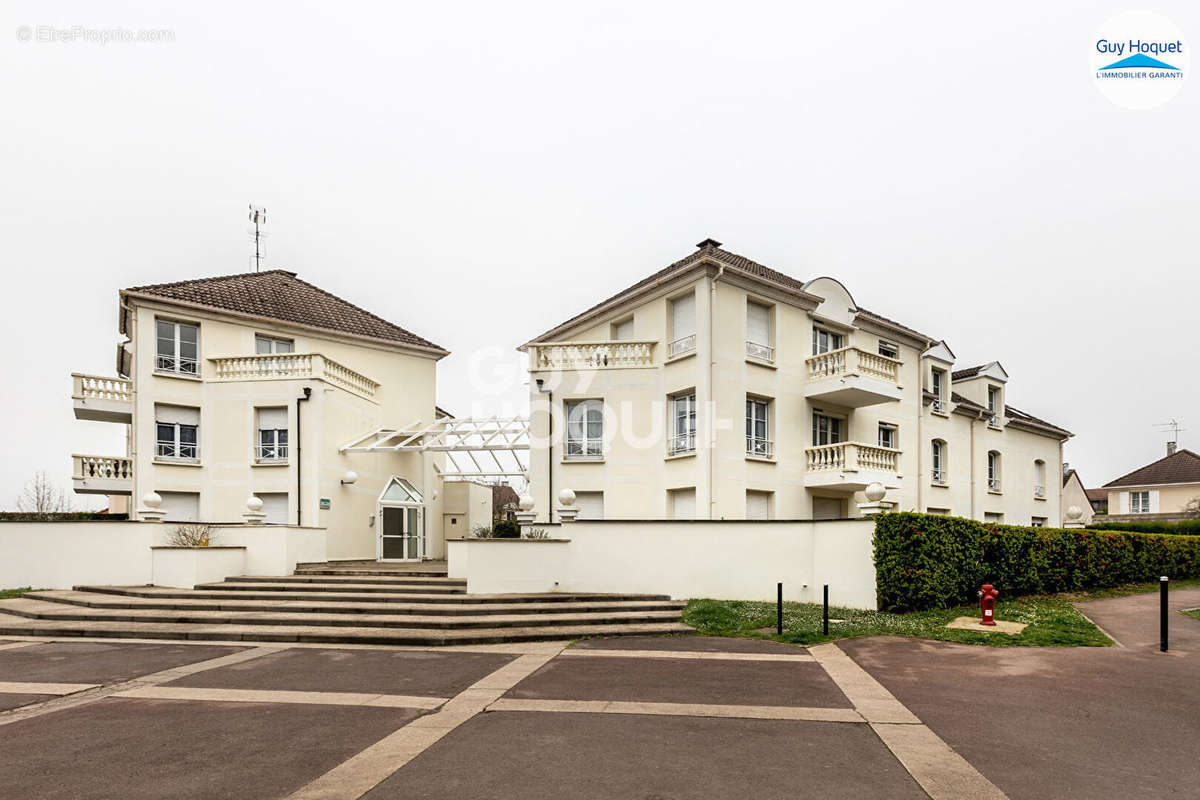 Appartement à SAINT-PIERRE-DU-PERRAY