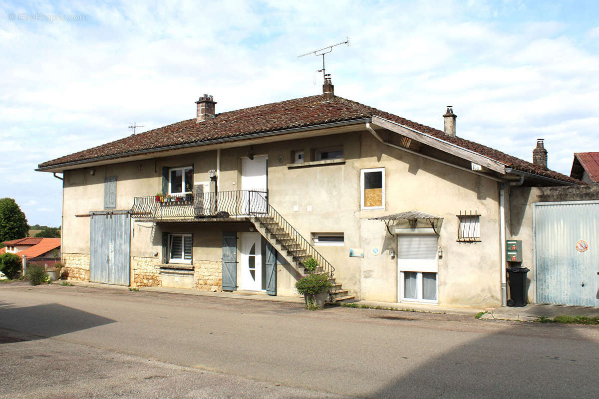 Appartement à PIRAJOUX