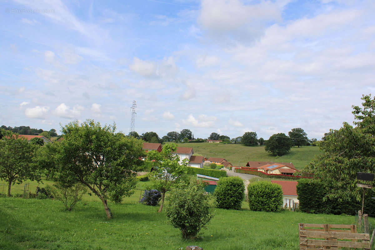 Appartement à PIRAJOUX