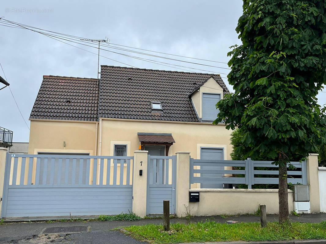 Maison à SUCY-EN-BRIE