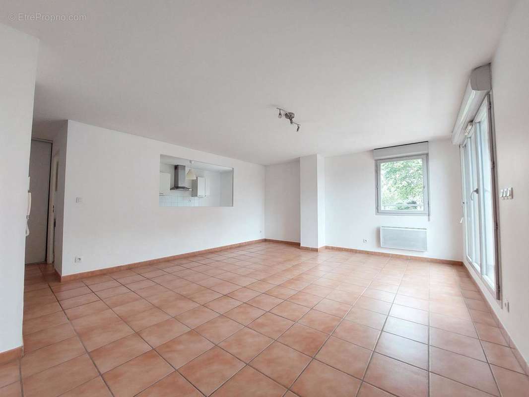   - Appartement à TOULOUSE