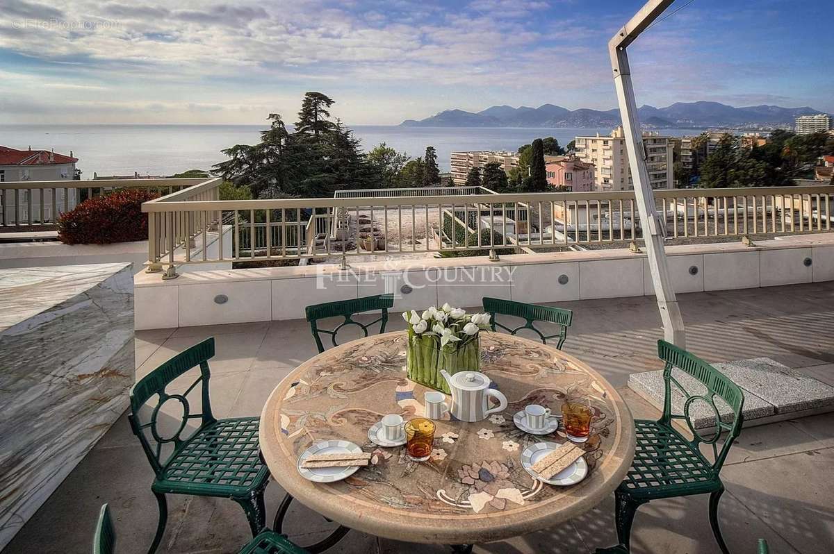 Appartement à CANNES