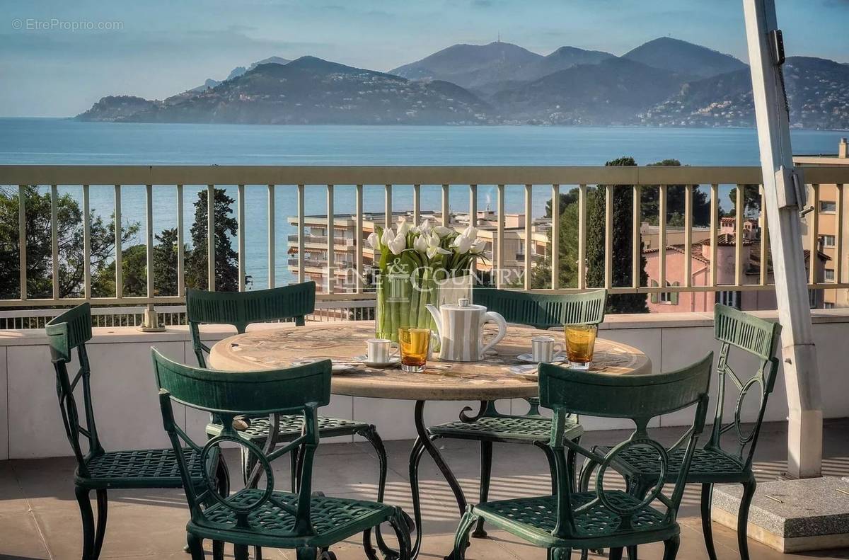 Appartement à CANNES