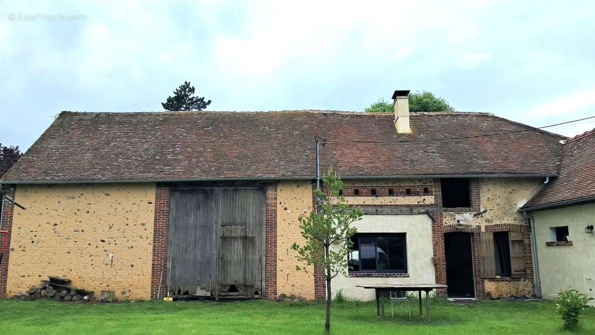 Maison à BREZOLLES