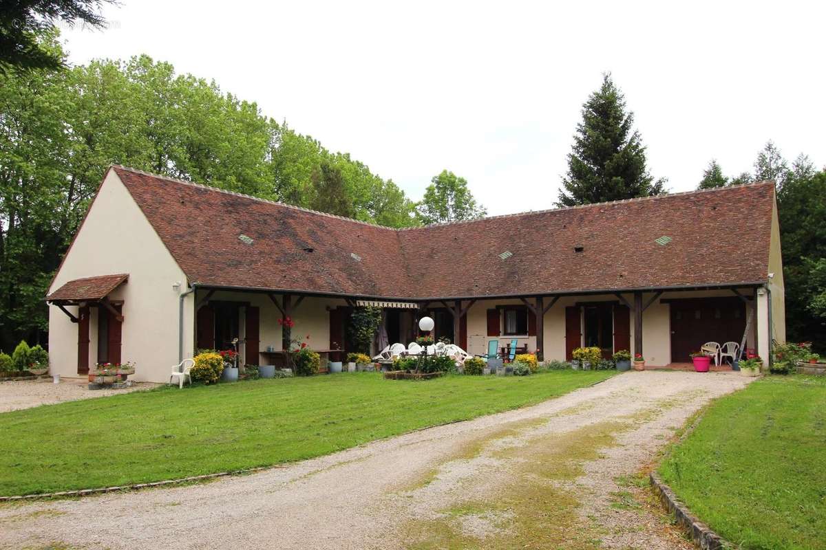 Maison à NOISY-SUR-ECOLE