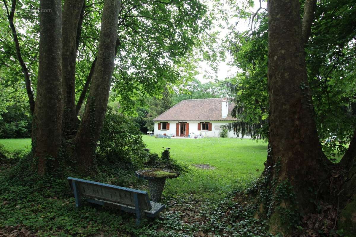 Maison à NOISY-SUR-ECOLE