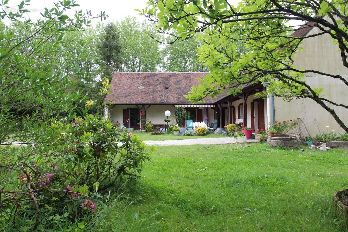 Maison à NOISY-SUR-ECOLE