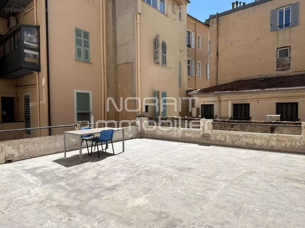 Appartement à MENTON