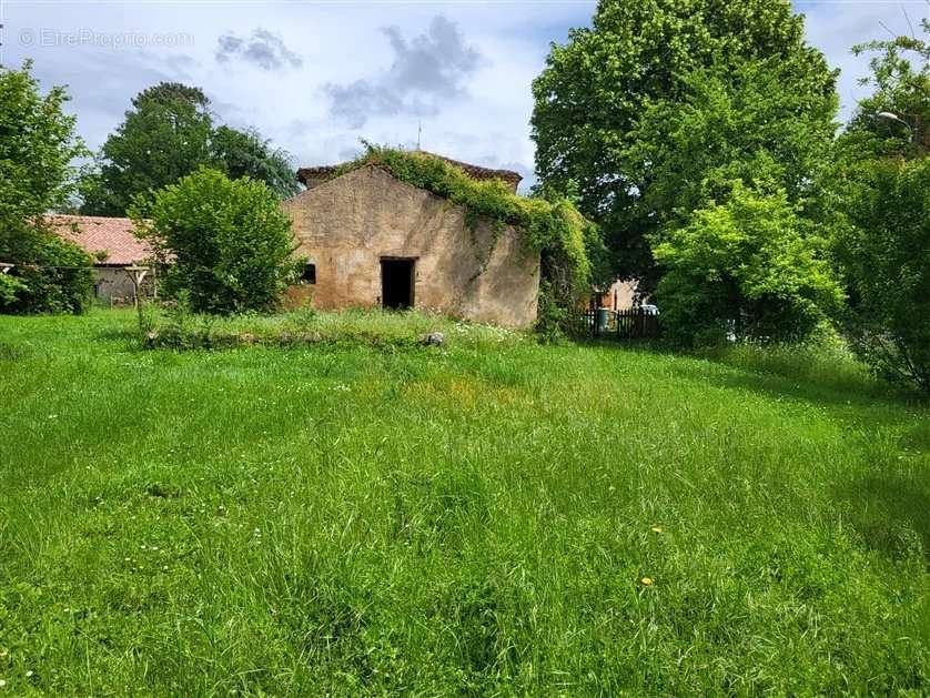 Maison à LUCHAPT