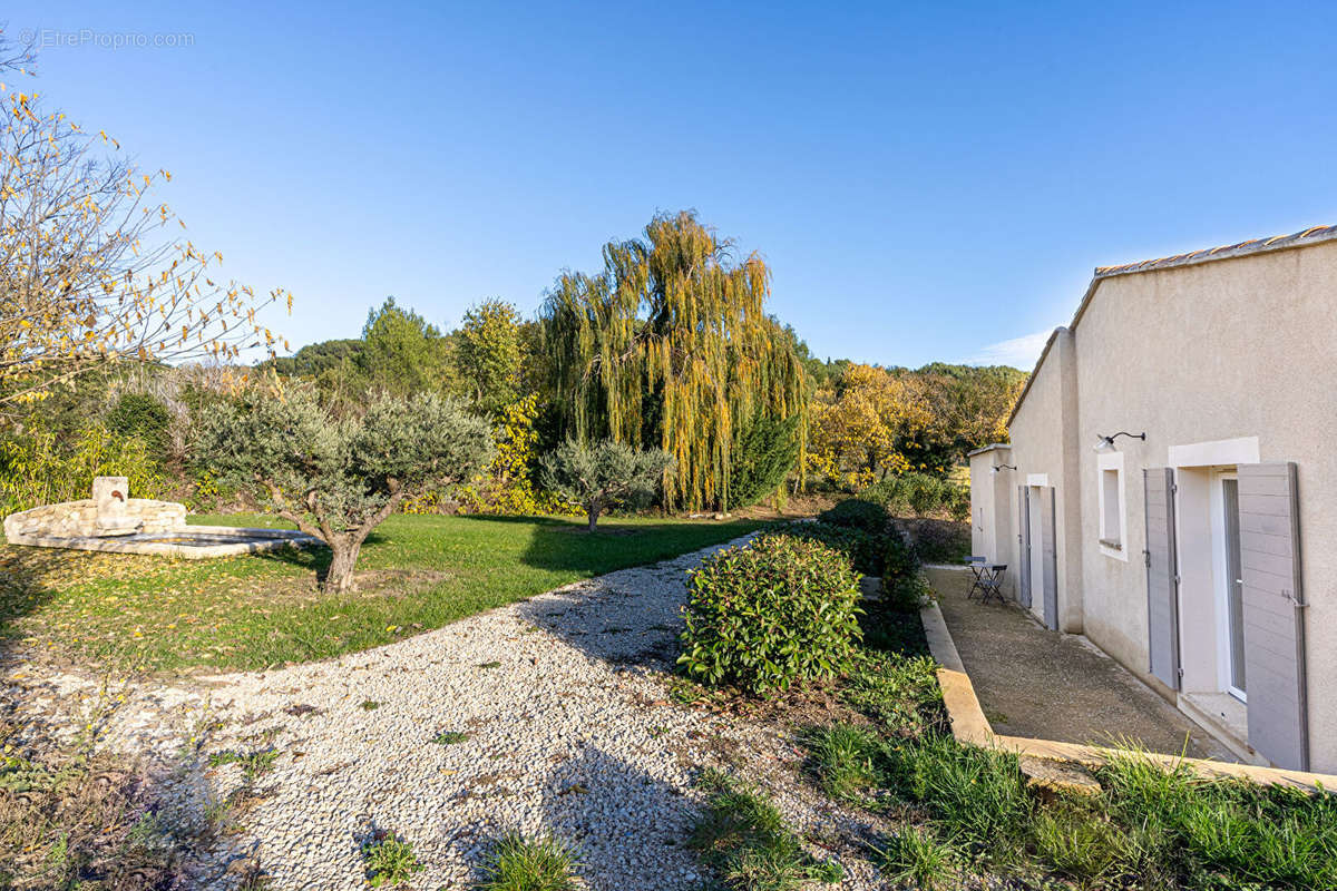 Maison à CADENET