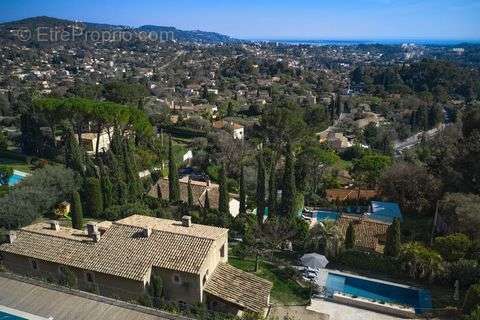 Maison à MOUGINS