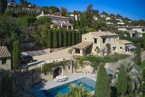 Maison à MOUGINS