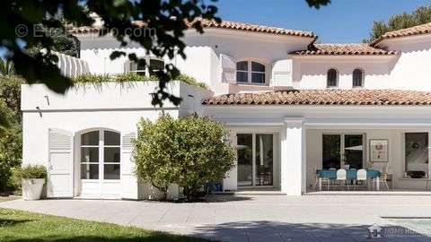 Maison à MOUGINS