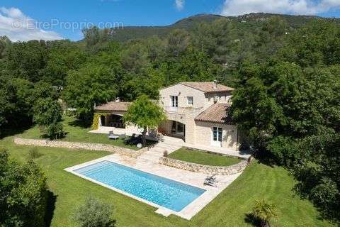 Maison à TOURRETTES-SUR-LOUP