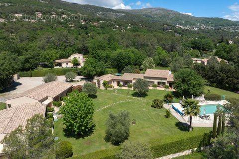 Maison à TOURRETTES-SUR-LOUP