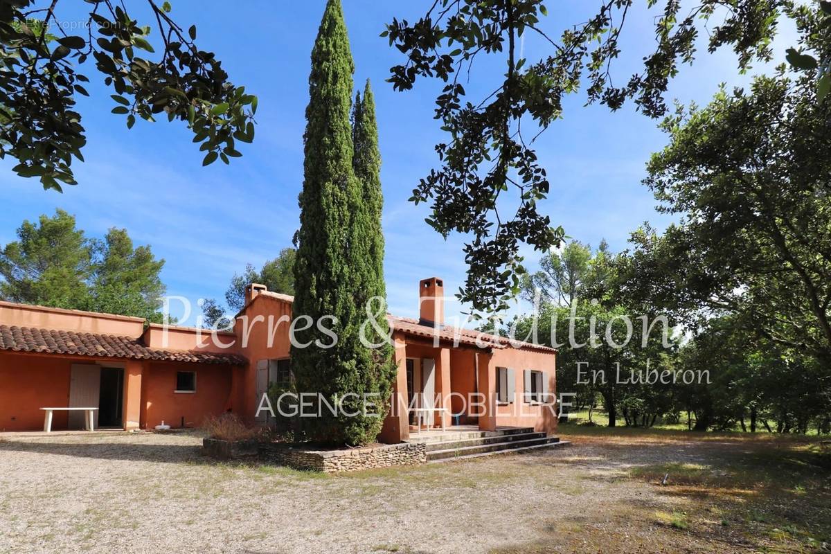 Maison à ROUSSILLON