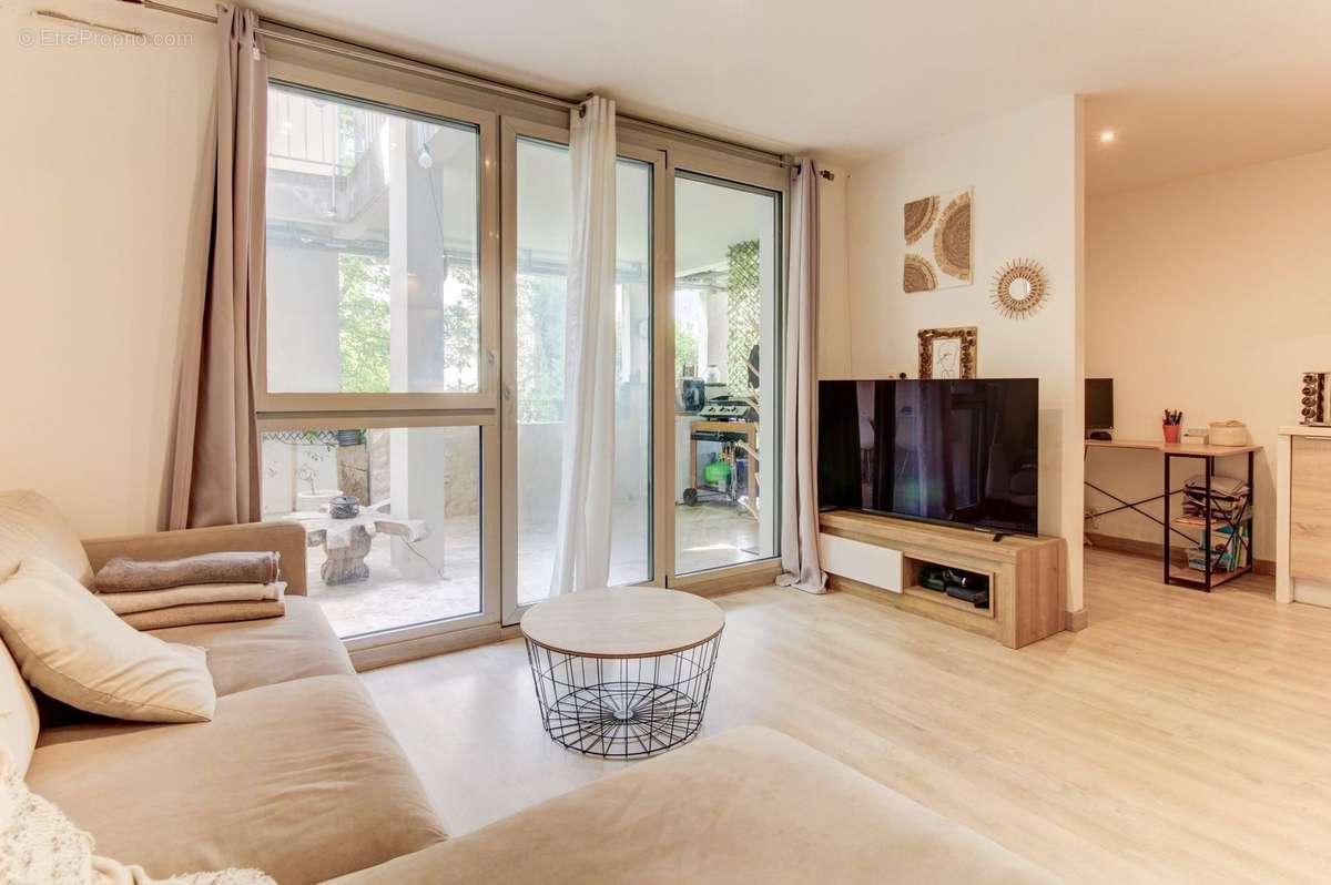 Appartement à VILLENEUVE-LOUBET