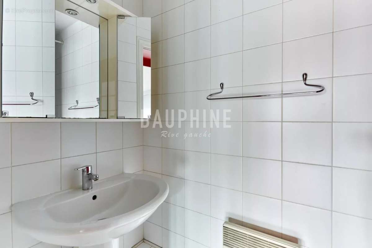 Appartement à PARIS-1E