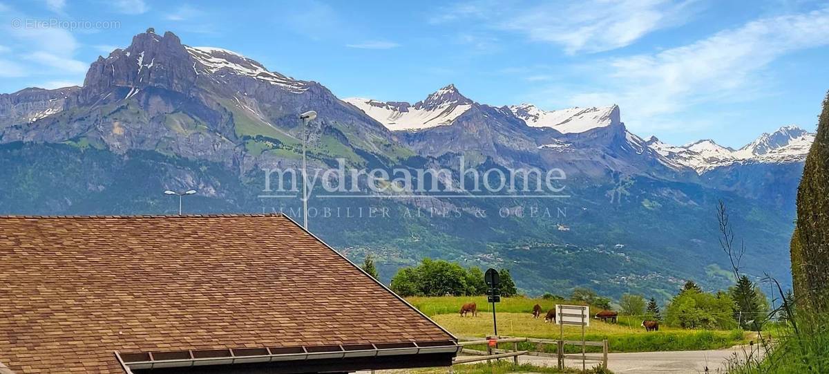 Appartement à COMBLOUX