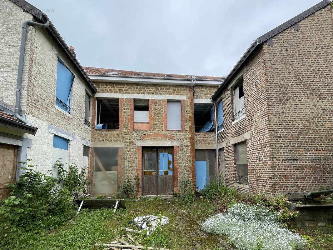 Appartement à CHARLEVILLE-MEZIERES