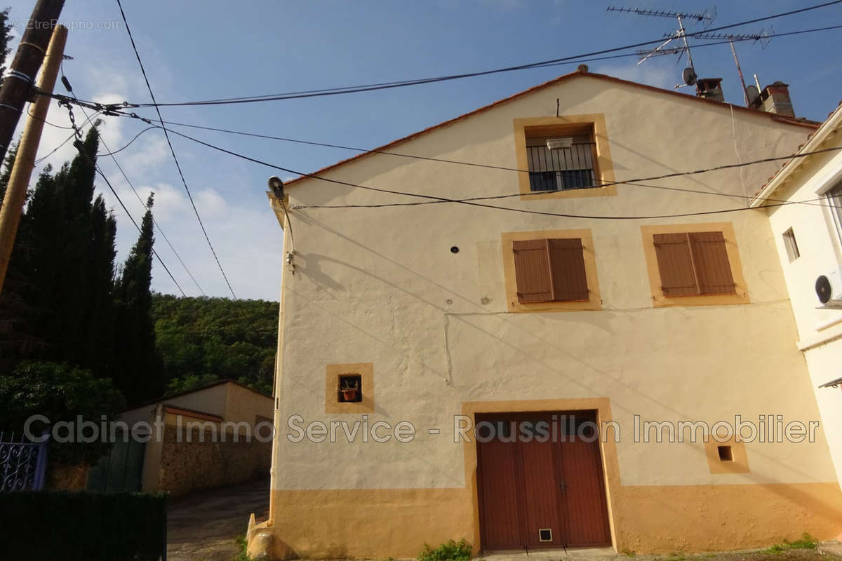 Maison à REYNES