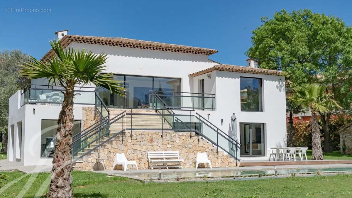 Maison à MOUGINS