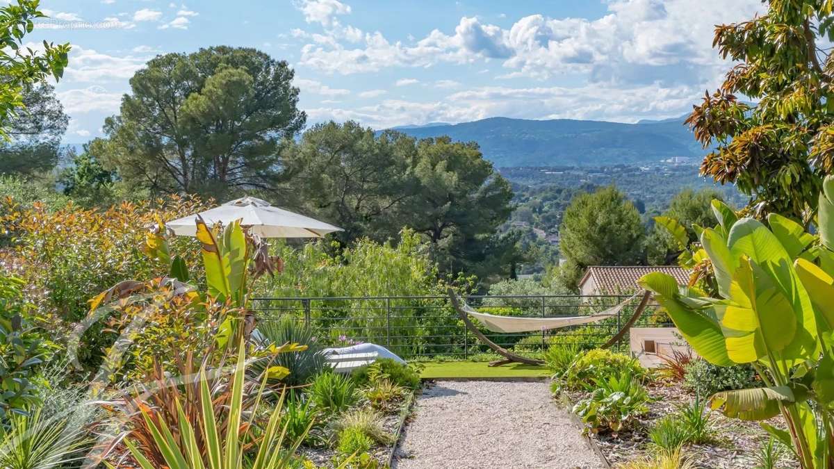 Maison à MOUGINS