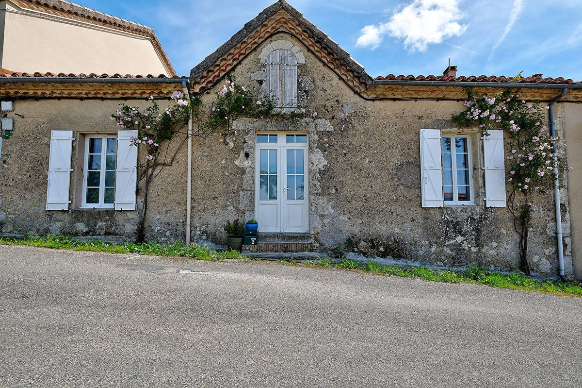 Maison à CASTELNAU-BARBARENS