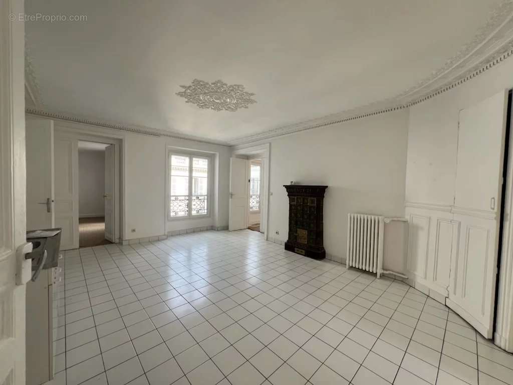 Appartement à PARIS-9E