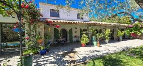 Maison à ROQUEBRUNE-SUR-ARGENS