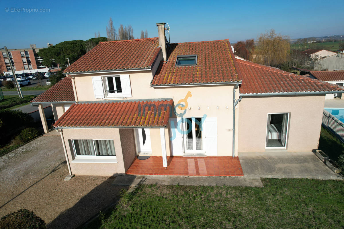 Maison à LAGARDELLE-SUR-LEZE