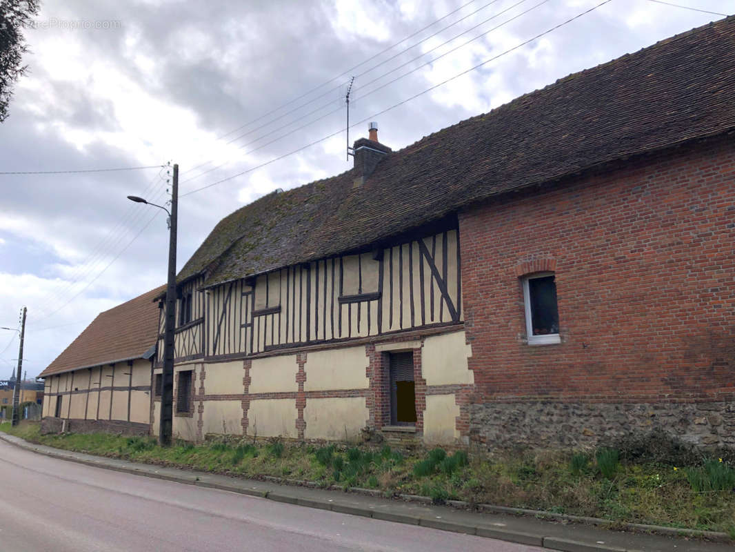 Maison à NEUFCHATEL-EN-BRAY