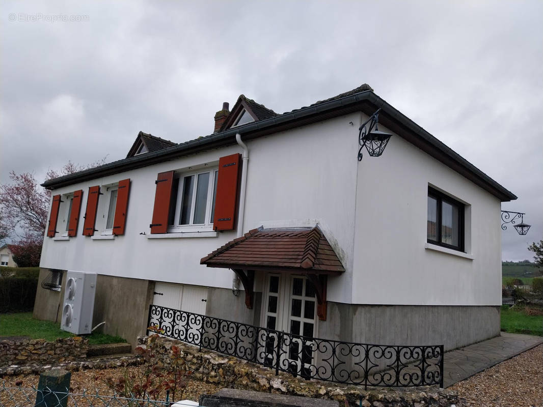 Maison à NEUFCHATEL-EN-BRAY