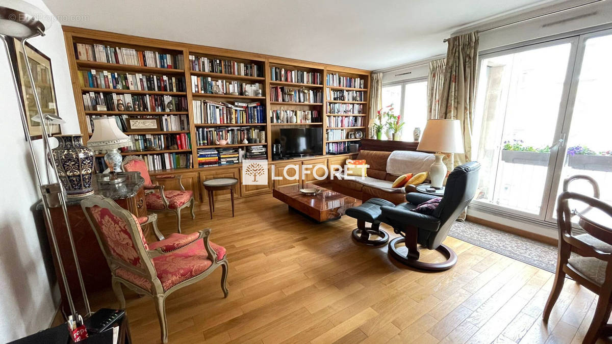 Appartement à PARIS-12E