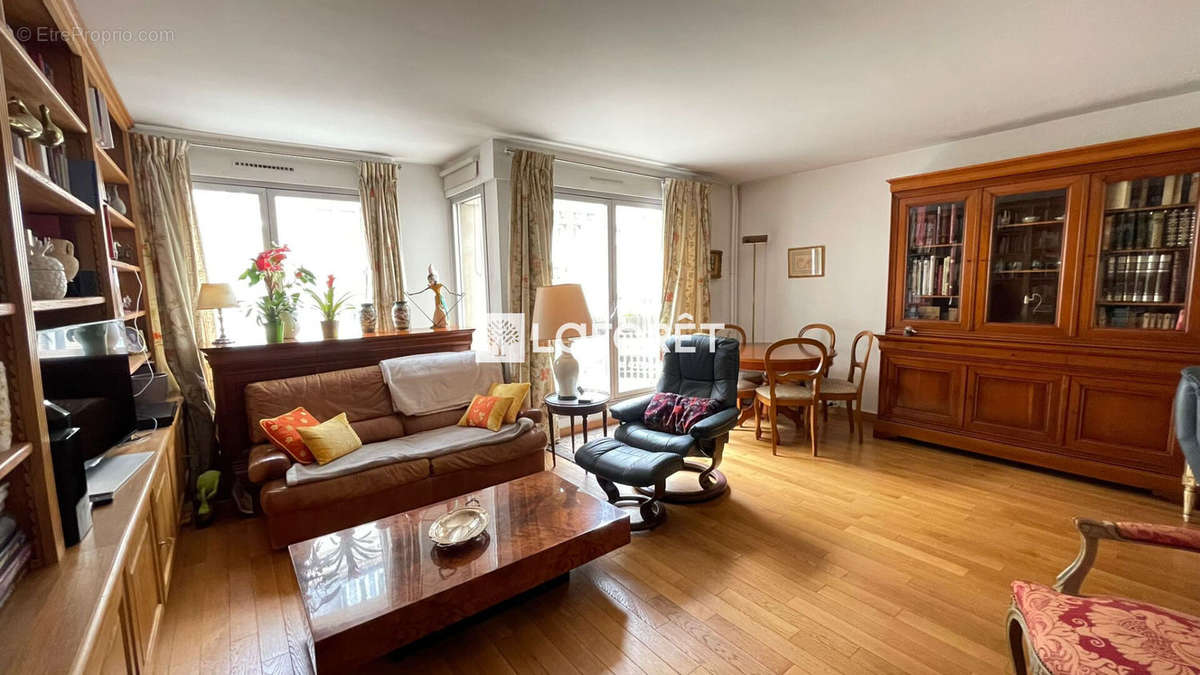 Appartement à PARIS-12E