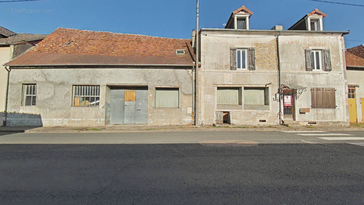 Appartement à SAINT-PIERRE-LE-MOUTIER