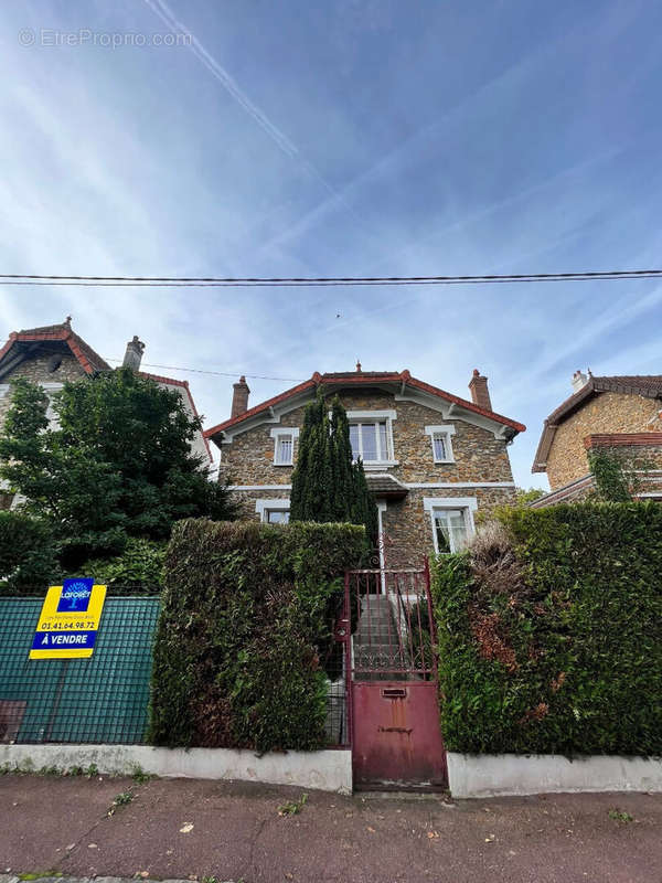 Maison à LES PAVILLONS-SOUS-BOIS