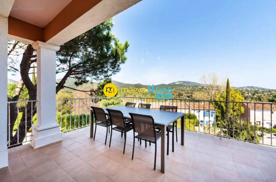 Appartement à GRIMAUD