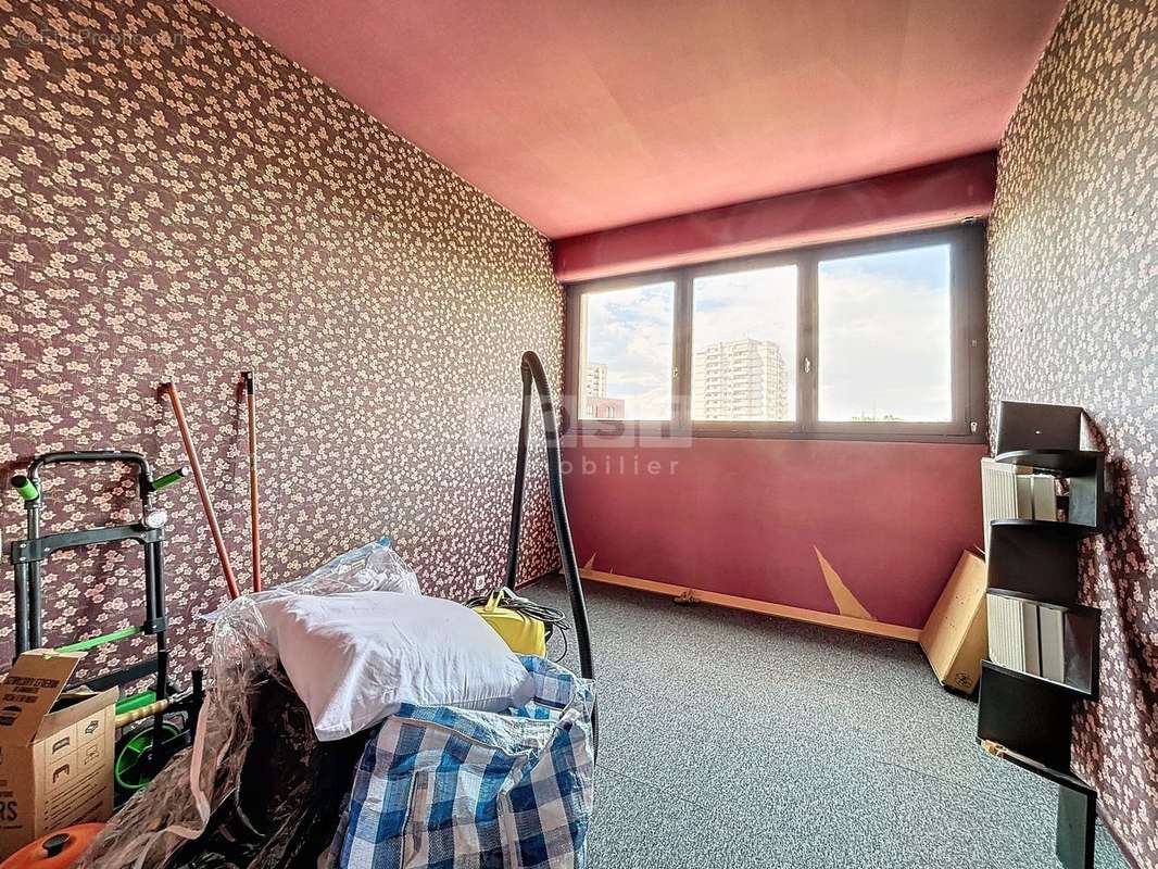 Appartement à GENNEVILLIERS