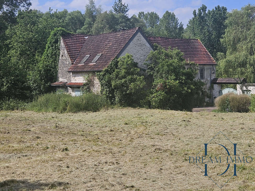 Maison à AMENUCOURT