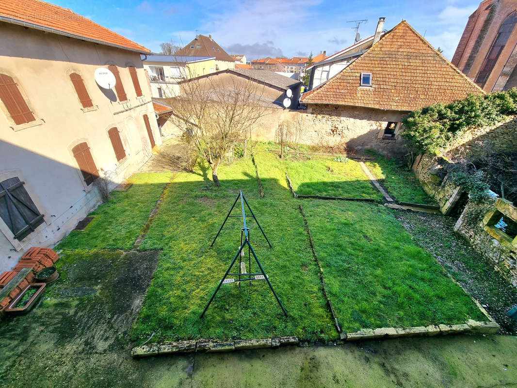 Appartement à CHATEAU-SALINS