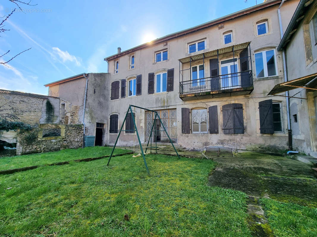 Appartement à CHATEAU-SALINS