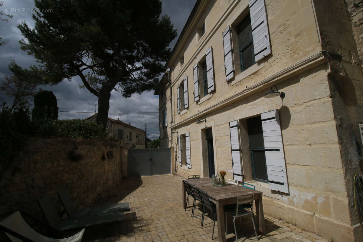 Maison à FONTVIEILLE