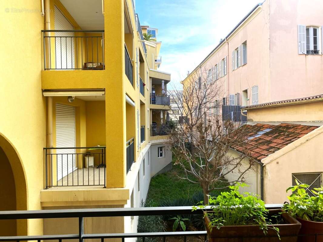 Appartement à MENTON