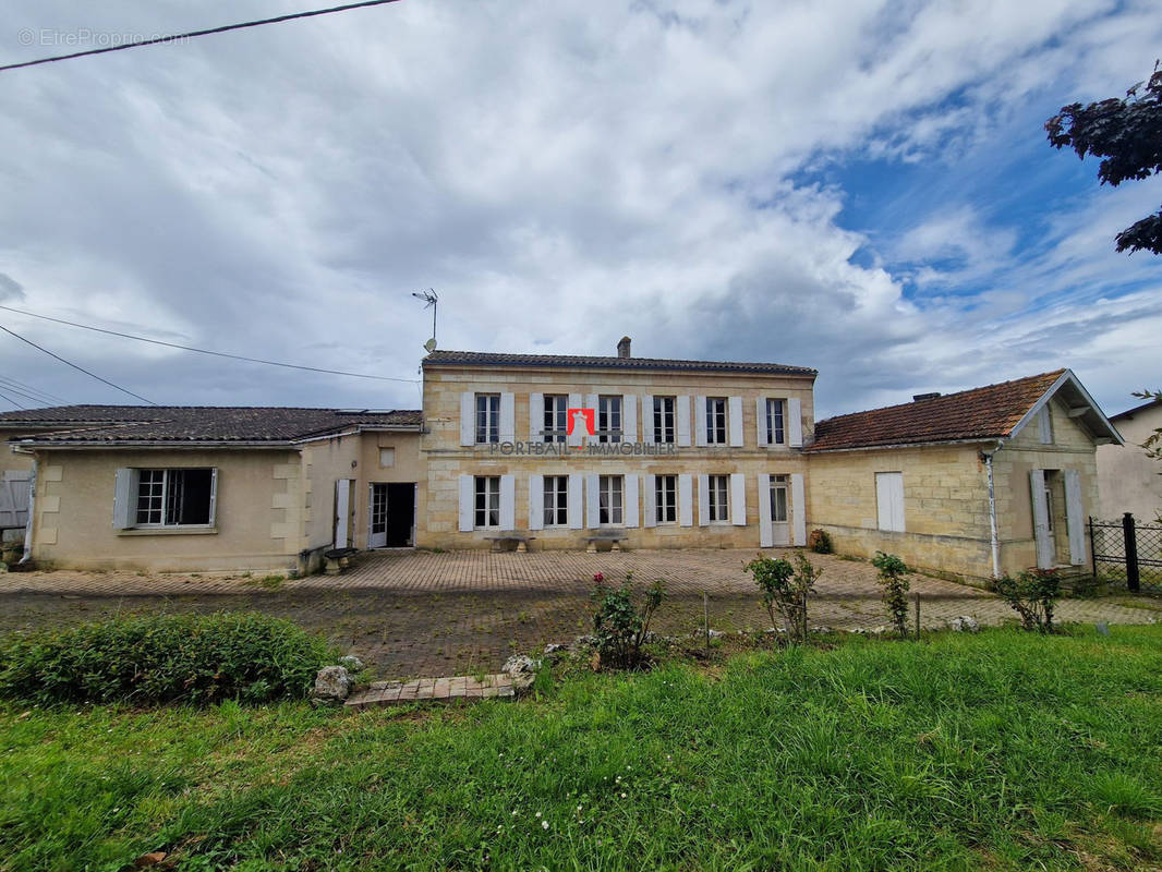 Maison à BLAYE