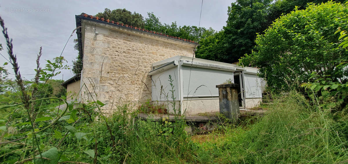 Maison à CHATEAUNEUF-SUR-CHARENTE