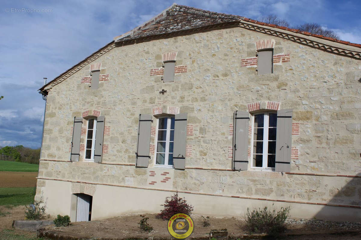 Maison à PUYMICLAN