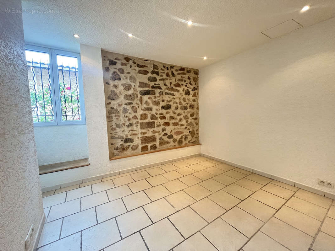 Appartement à SAINT-MAXIMIN-LA-SAINTE-BAUME